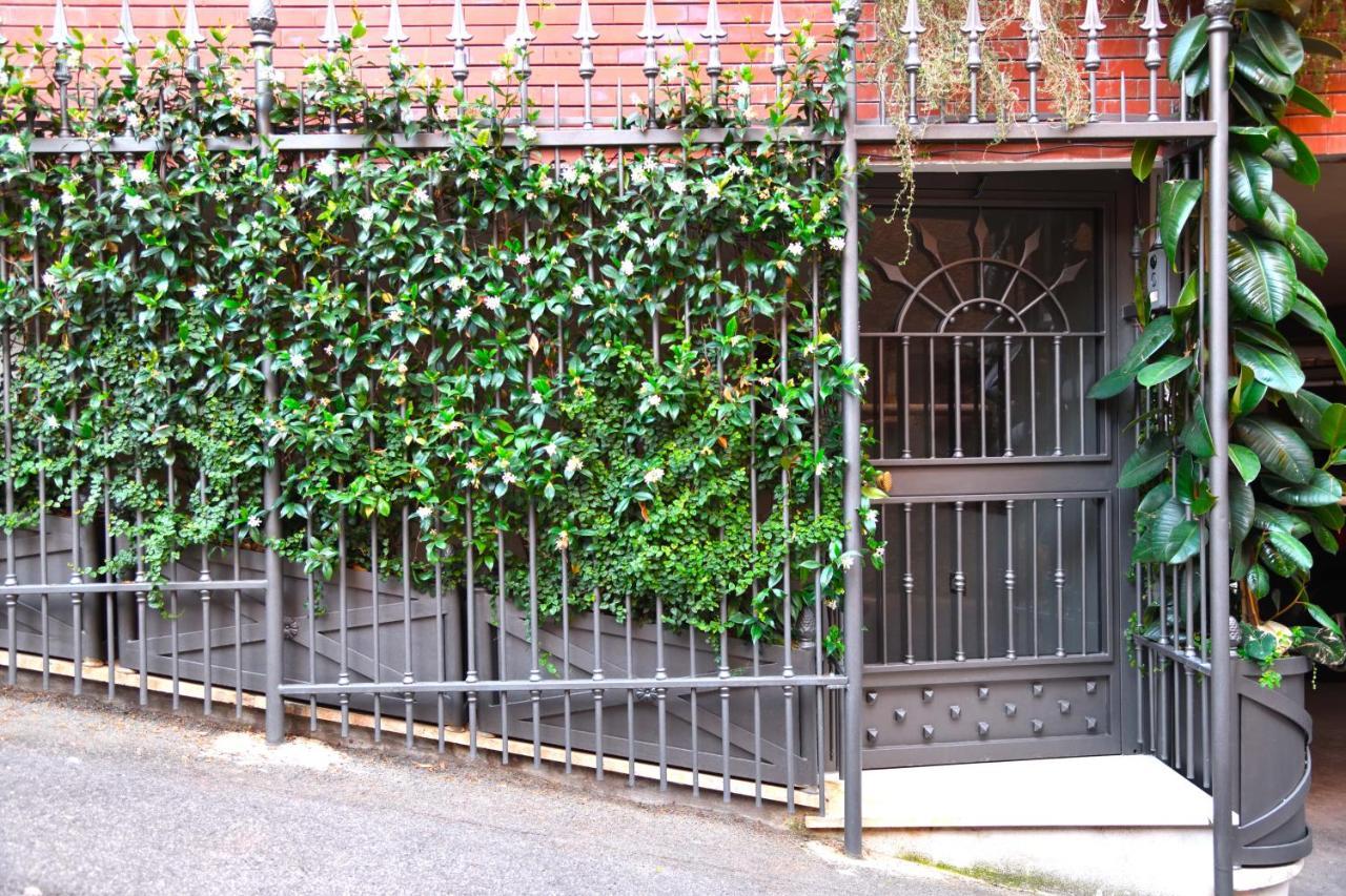 Regal House Roma Capucci 6 Hotel Exterior photo