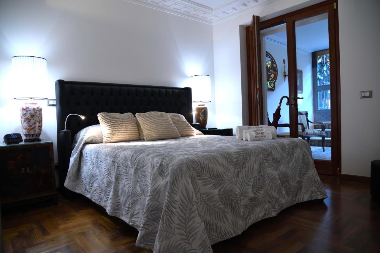 Regal House Roma Capucci 6 Hotel Exterior photo
